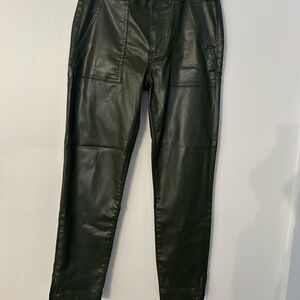 Kut from the Kloth Olive Green faux leather Pants. Sz. 4